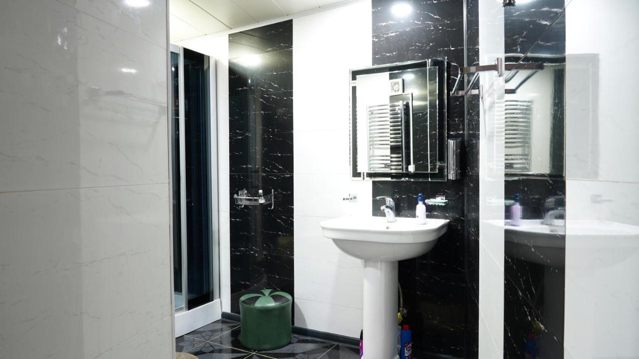 Apartment Shafi 8 Tbilissi Extérieur photo